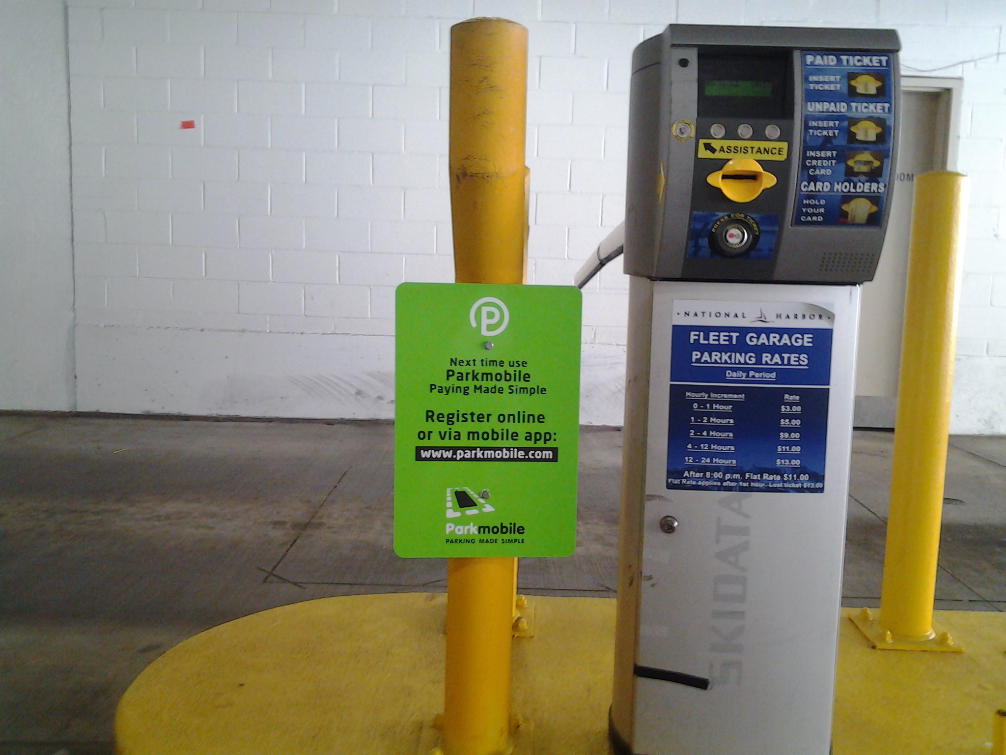 NH_FleetGarage_PayMachine.jpg